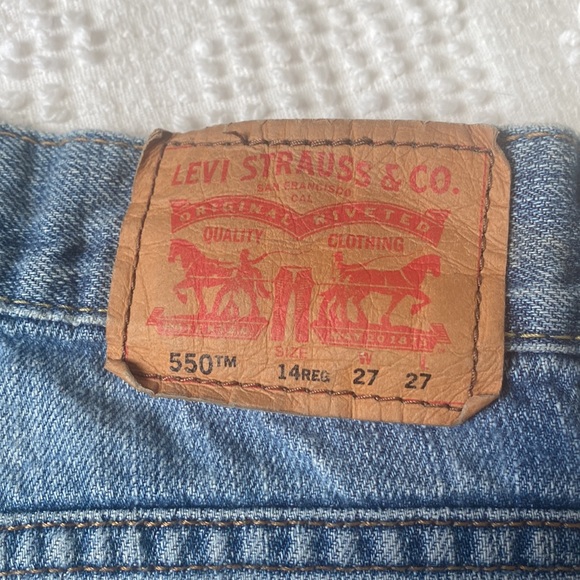 Levi Strauss & Co 550 Jeans - Picture 3 of 5